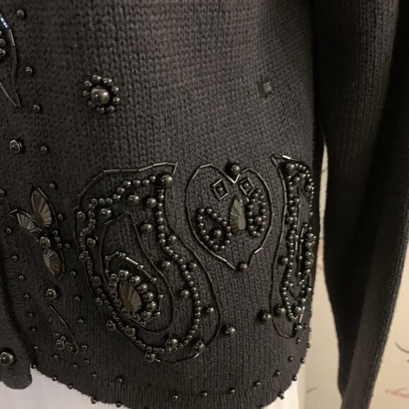 Moda International. Size Medium. Beaded Button Up Long Sleeve Sweater. B98. - Picture 3 of 7